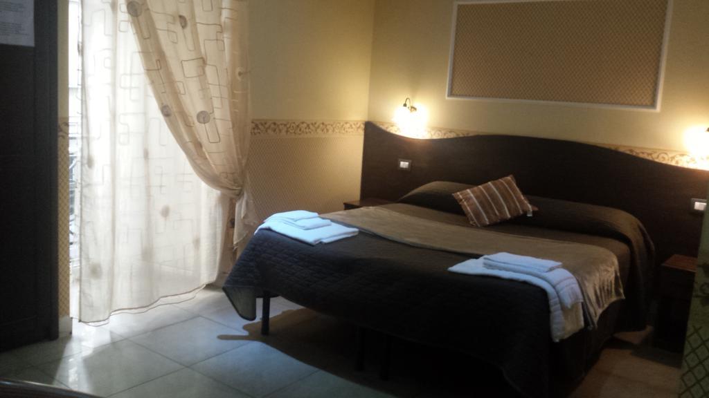 Bed & Breakfast Napoli Centrale Gasthuis 3*